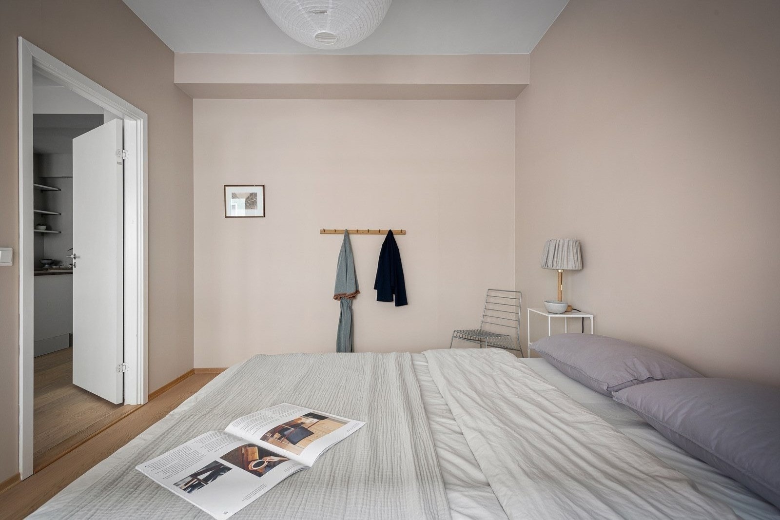Meget god plass til garderobeskap. Galleribilde
