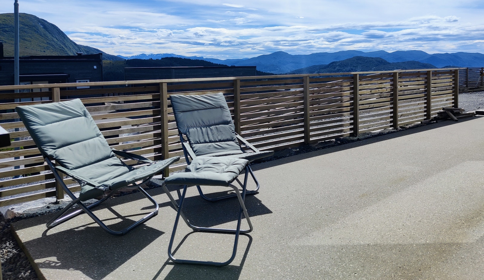 Utsikt mot sør og vest. Galleribilde