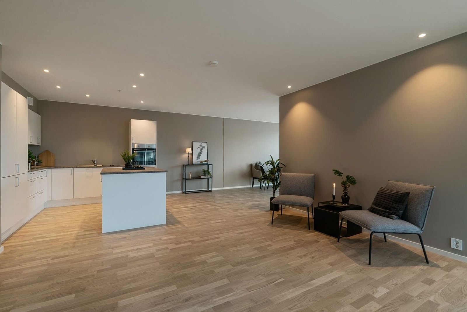 Leiligheten i 3. etasje er på hele 130 m2 Galleribilde