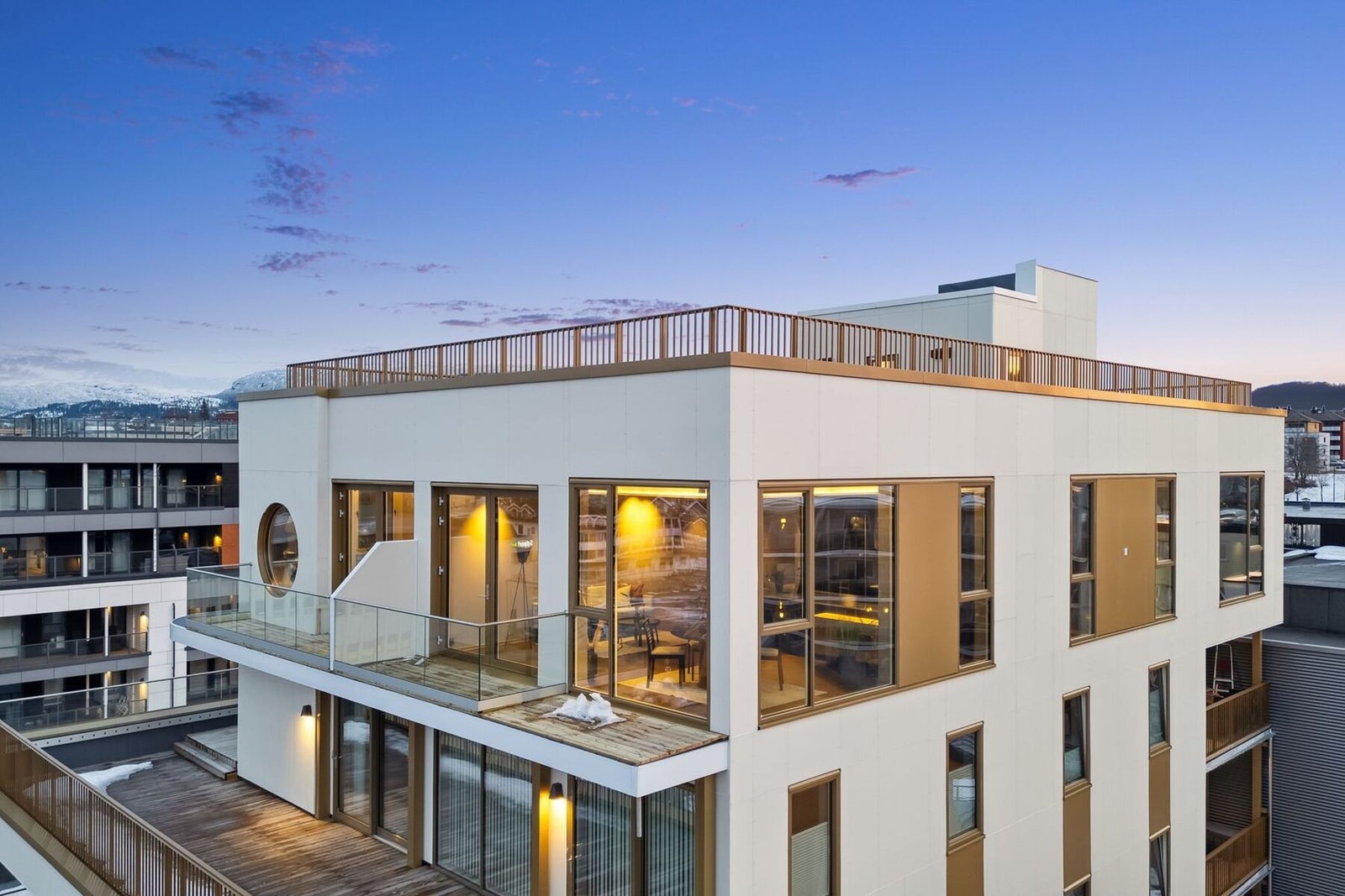 Begge toppleilighetene er ledige! Galleribilde