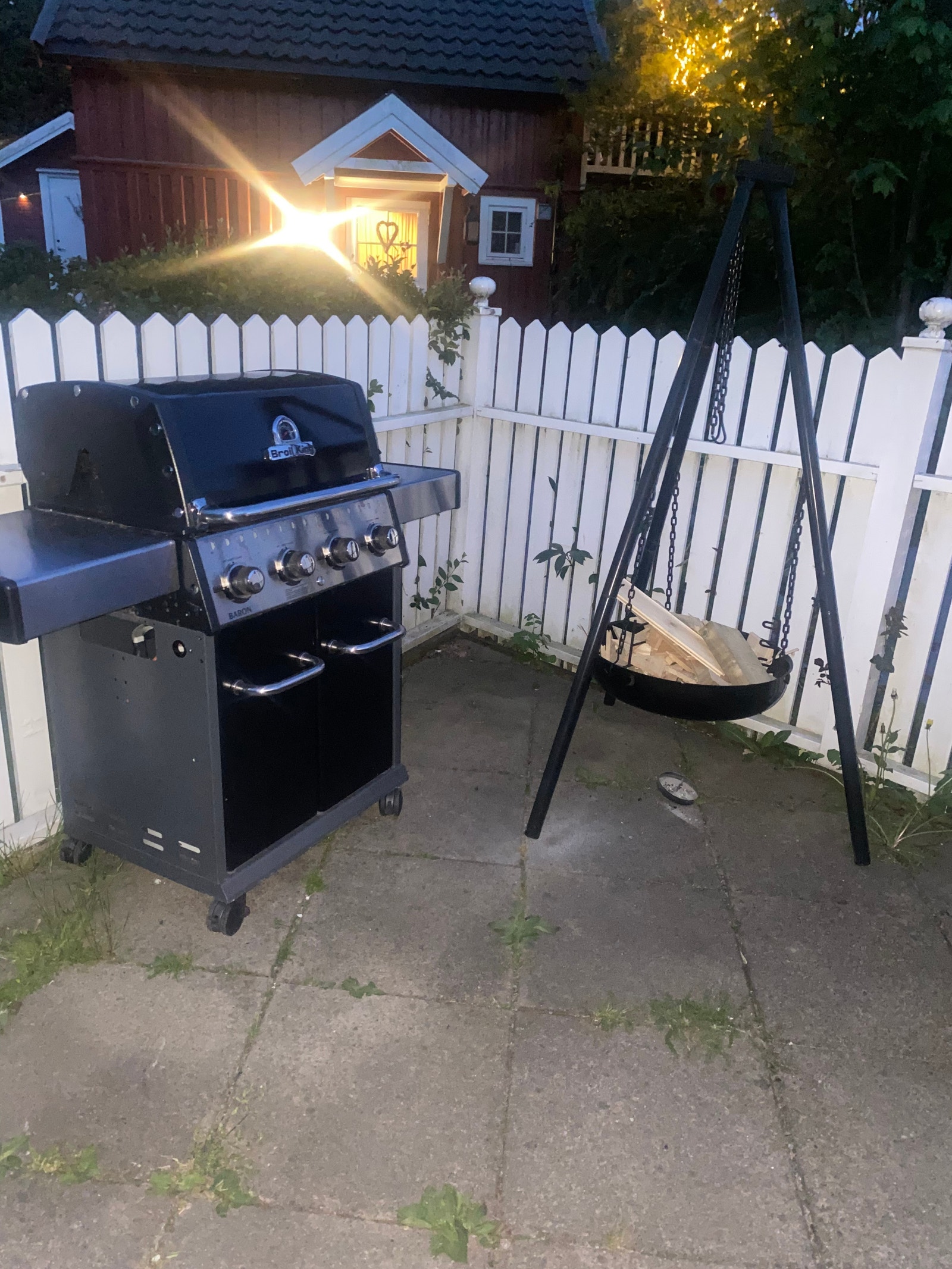 Grill og bålpanne. Galleribilde