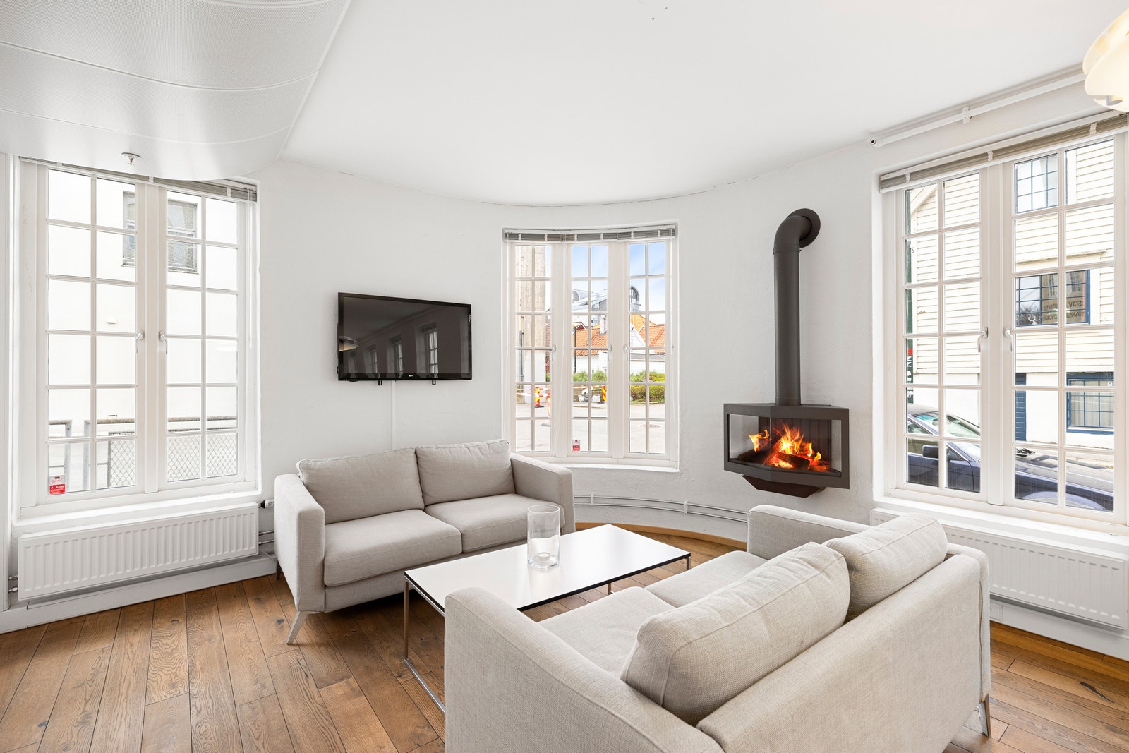 Gasspeis i sofakroken. Galleribilde