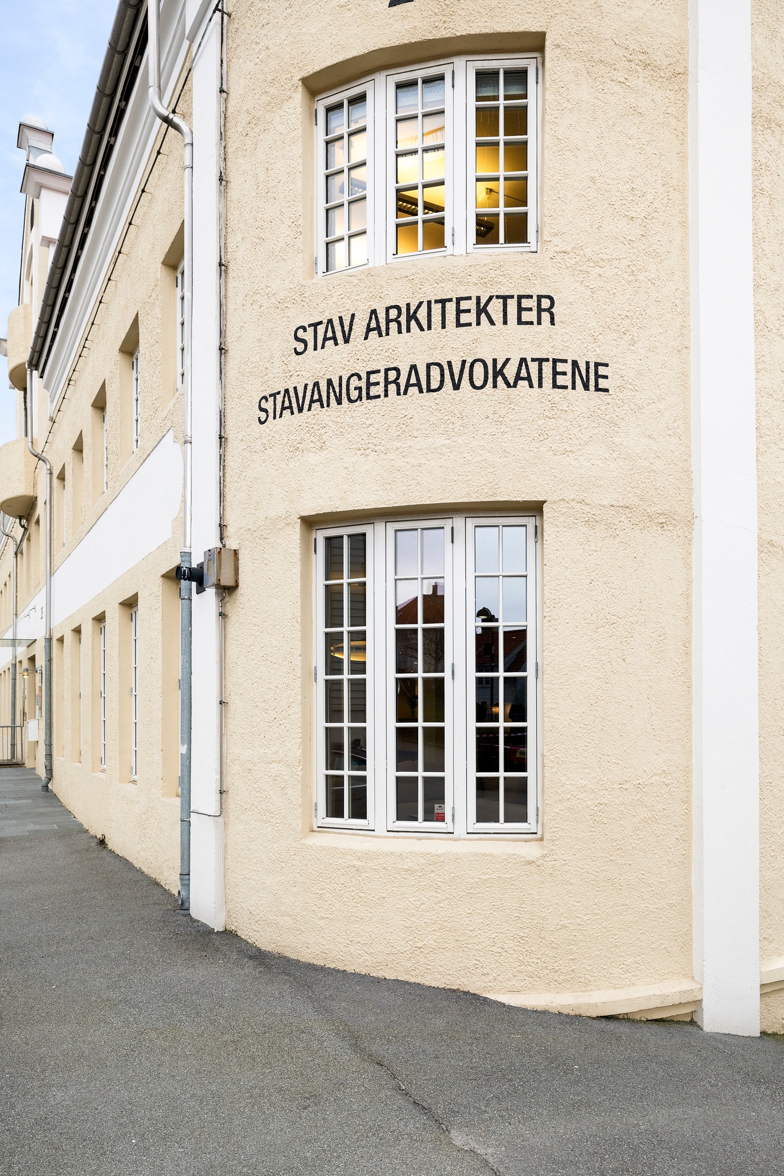 Historikken i Christian Bjellands gamle hermetikklokaler sitter i veggene i det gamle, ærverdige bygget. Galleribilde