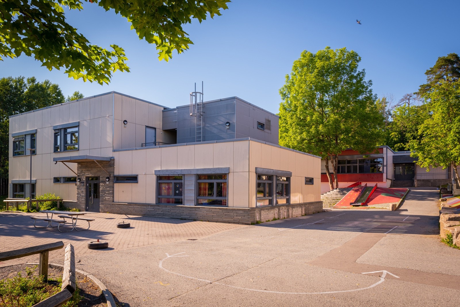Eiksmarka er et veletablert og barnevennlig boligområde som tilbyr barnehager og barneskoler. Galleribilde