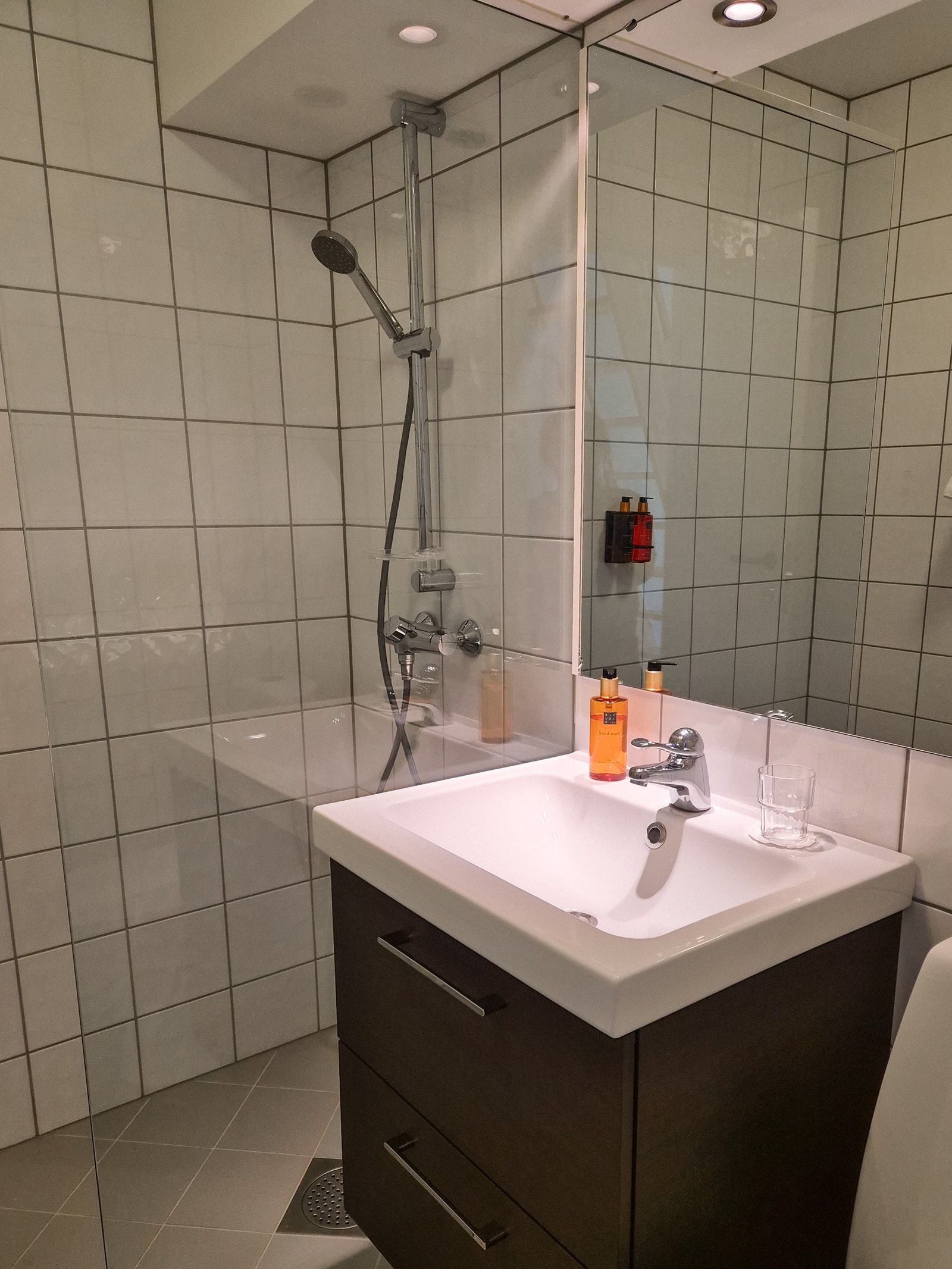 Stor dusj. Produkter fra Rituals alltid inkludert. Galleribilde