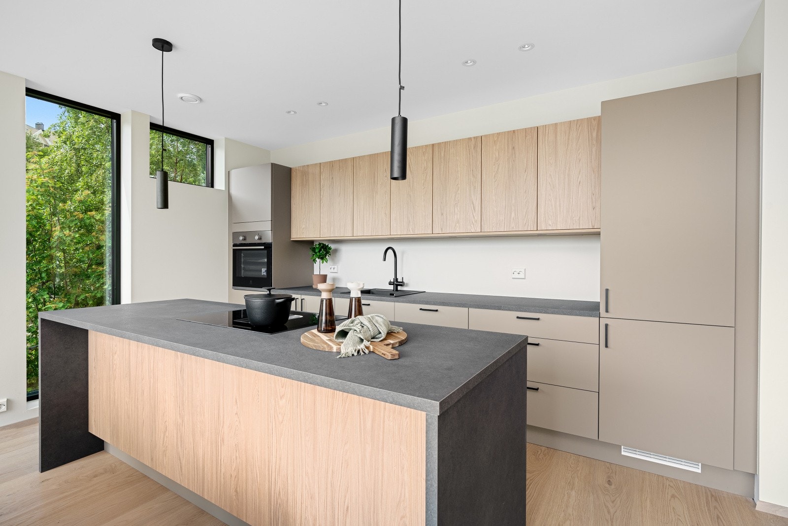 Kjøkken fra Strai, integrerte hvitevarer Galleribilde