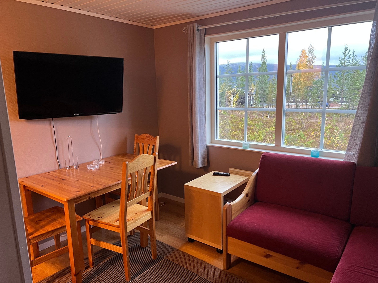 Spiseplass i stue/kjøkken Galleribilde