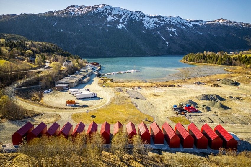 EIE Mo i Rana har gleden av å presentere FinneidFjord Havnepark - Sikre deg naust i en moderne Havnepark i hjerte av Finneidfjorden. Galleribilde