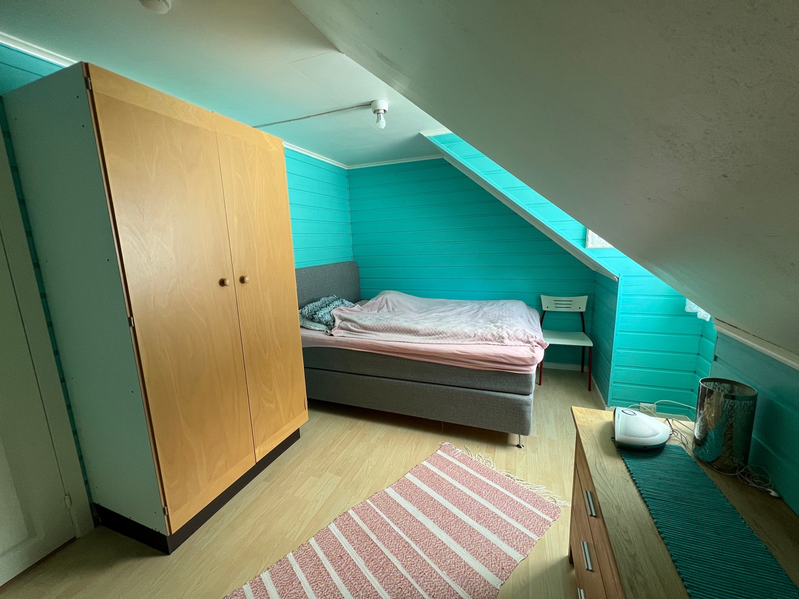 Soverom med dobbeltseng Galleribilde