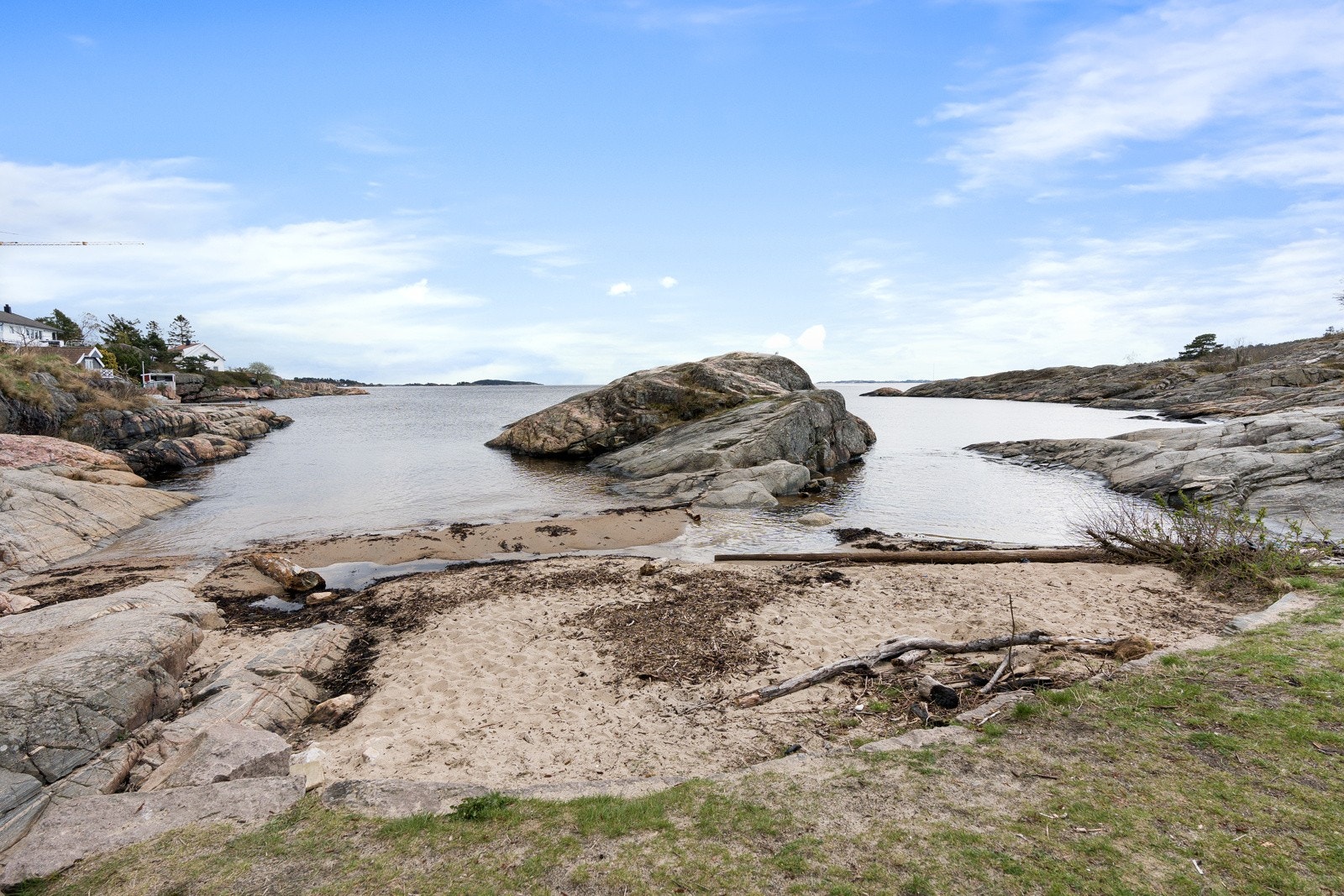 Nærhet til den flotte offentlige badeplassen Blomma - ytterst på Galgebergtangen Galleribilde