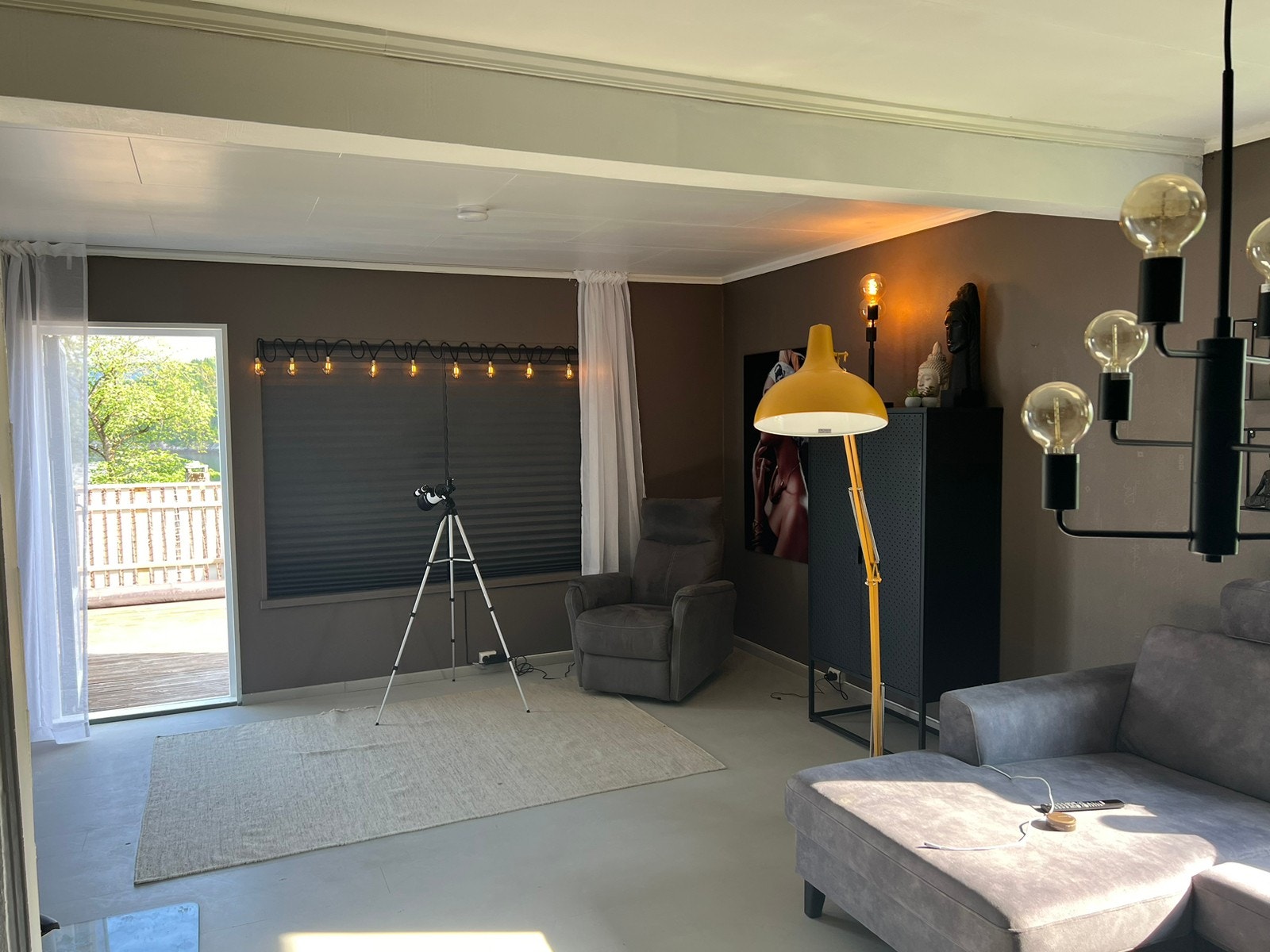 Utgang til terrasse på 40m2 fra stuen. Galleribilde