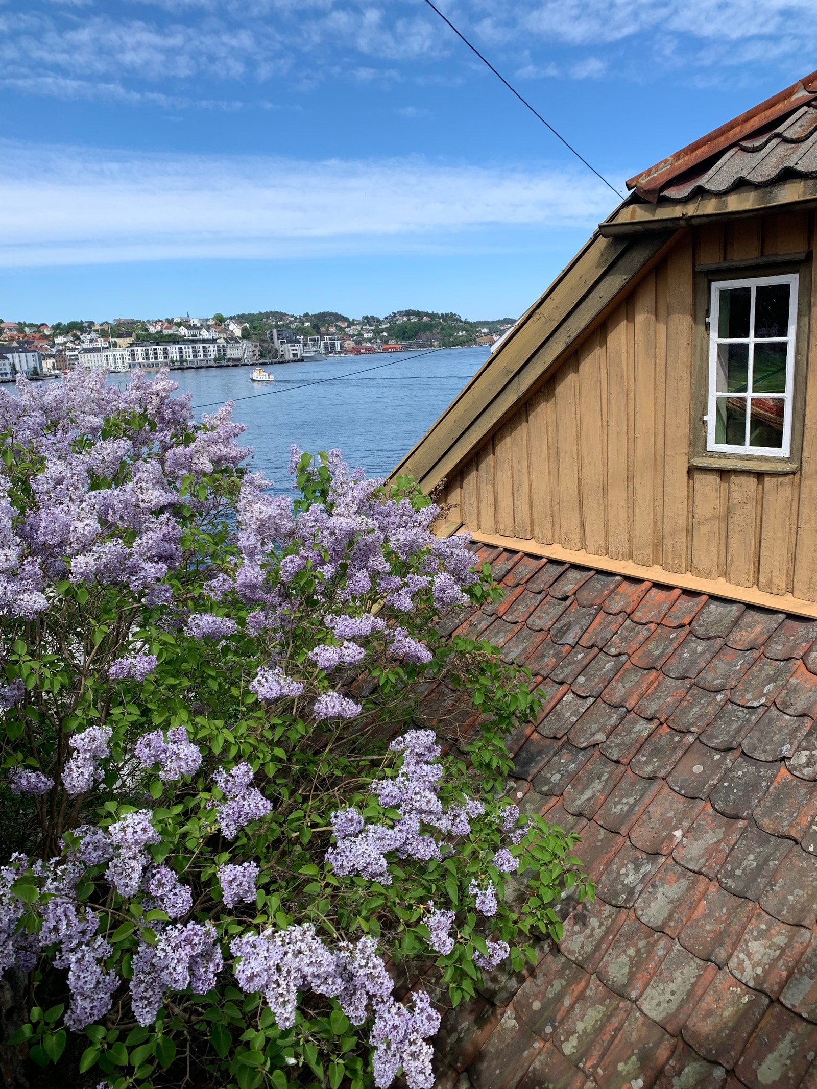 Huset leiligheten ligger i Galleribilde
