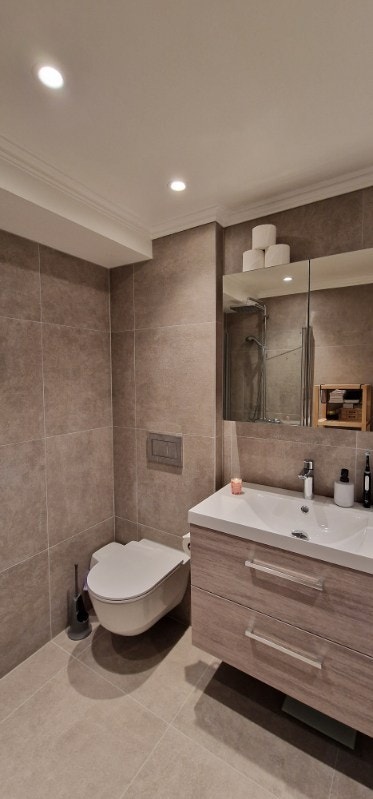 Nyoppusset bad Galleribilde