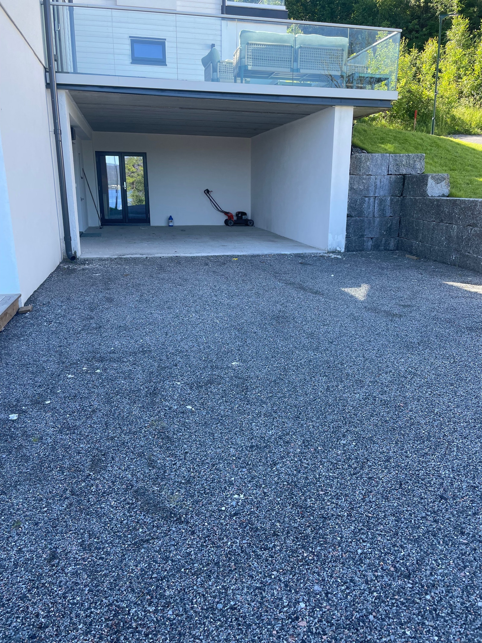Parkeringsplass under tak Galleribilde