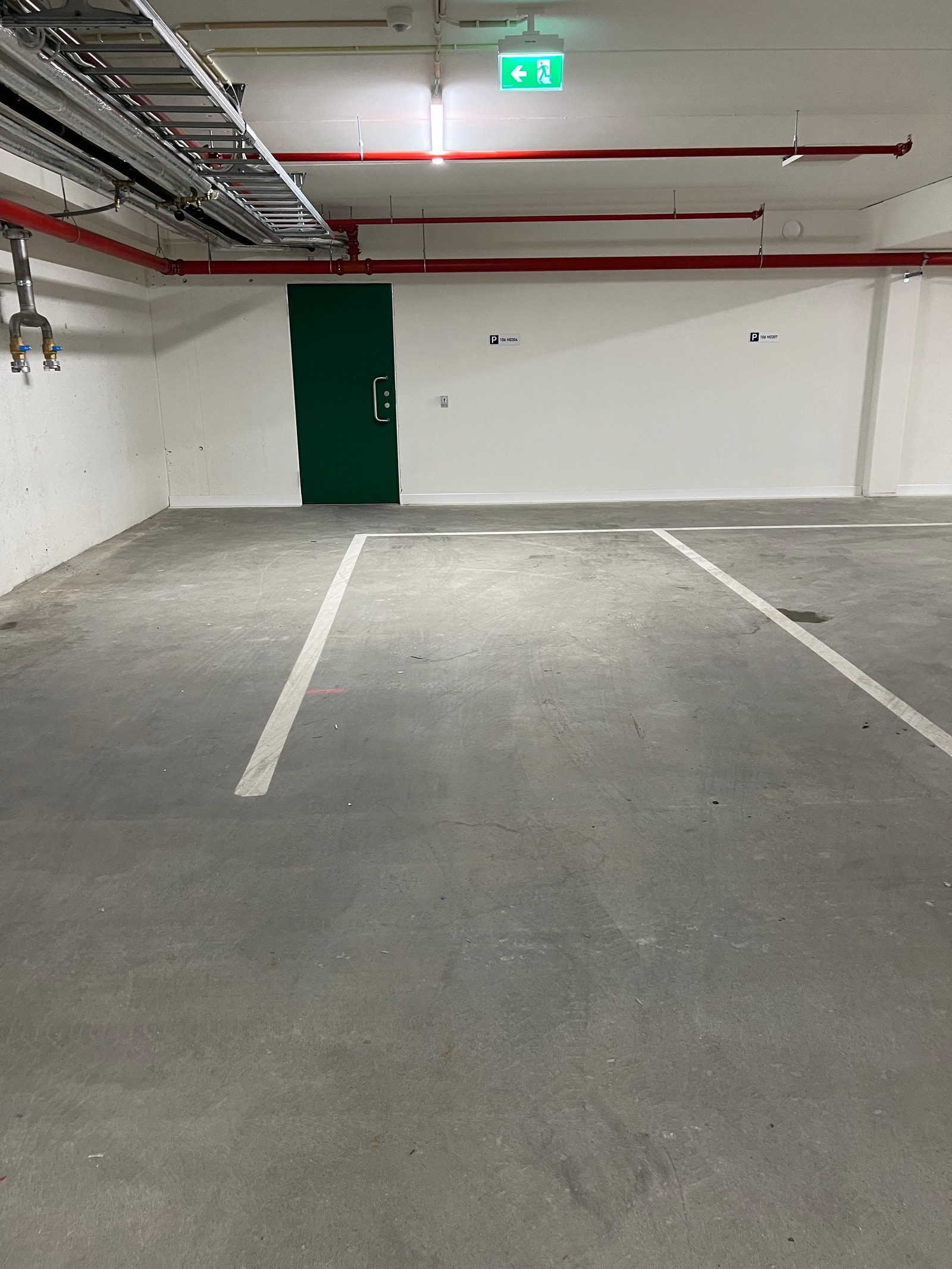 Garasjeplass Galleribilde