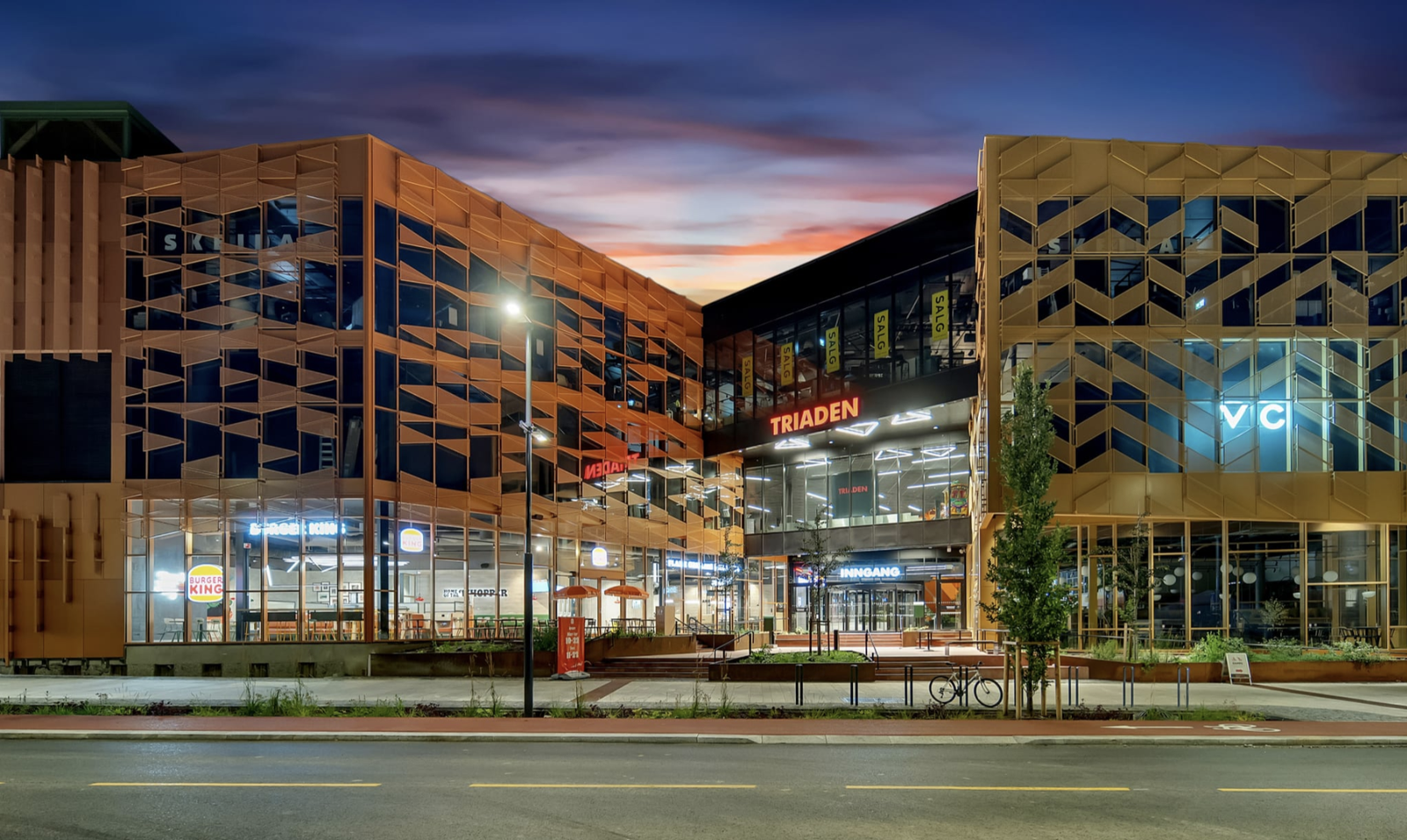 Triaden Storsenter ligger en kort spasertur unna Rolvsrud Arena (1km) Galleribilde