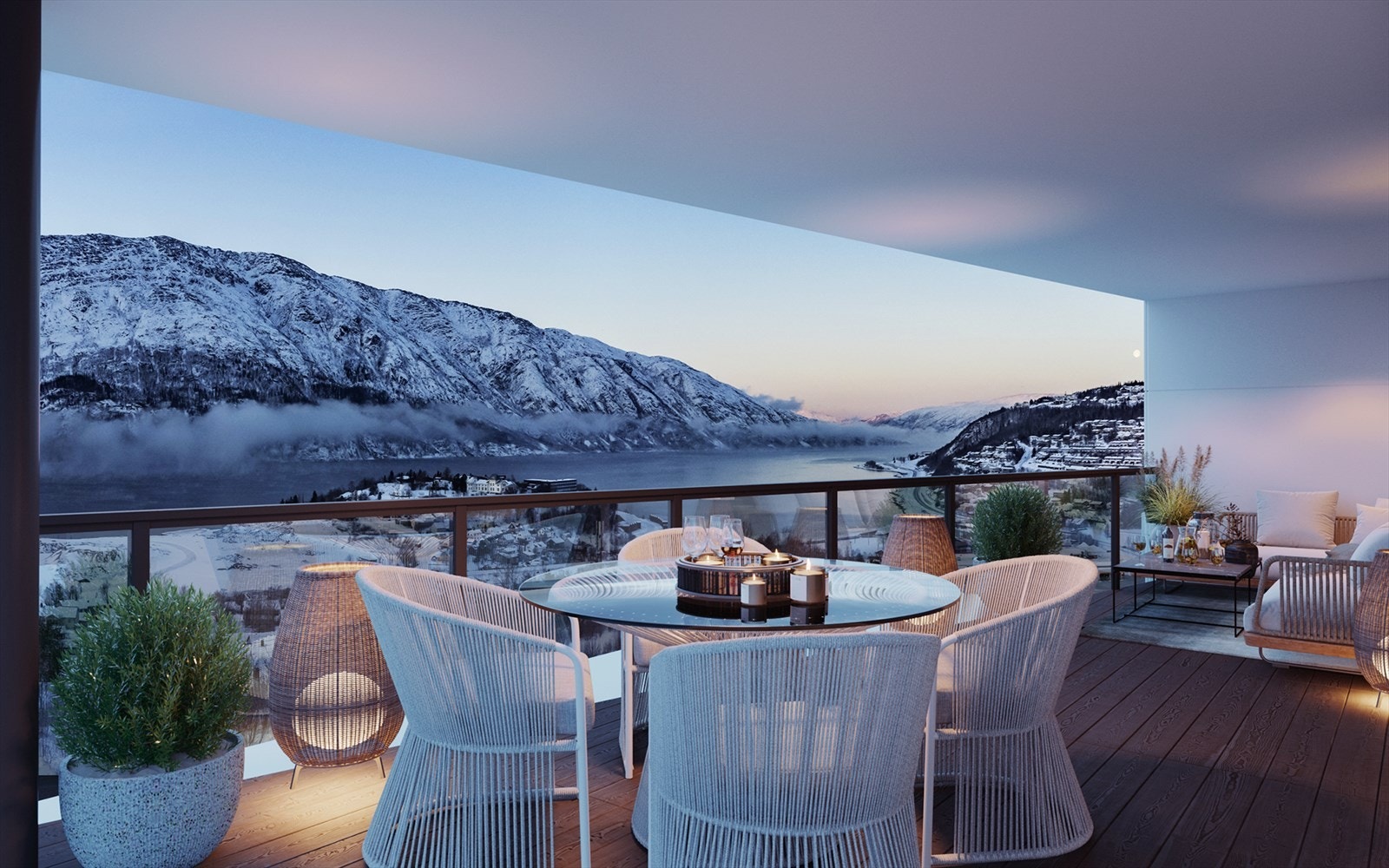 Å sitte her er like spektakulært både sommer som vinter. Det er mulighet for kjøp av ekstra parkeringsplass (OBS! begrenset antall). Galleribilde