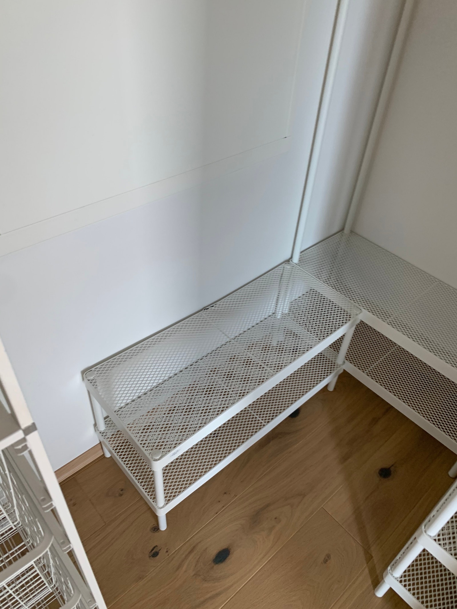 Soverom 1 - Walking closet - - med skohylle Galleribilde