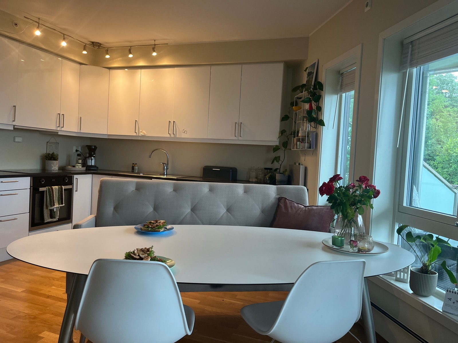 Kjøkken og spiseplass Galleribilde