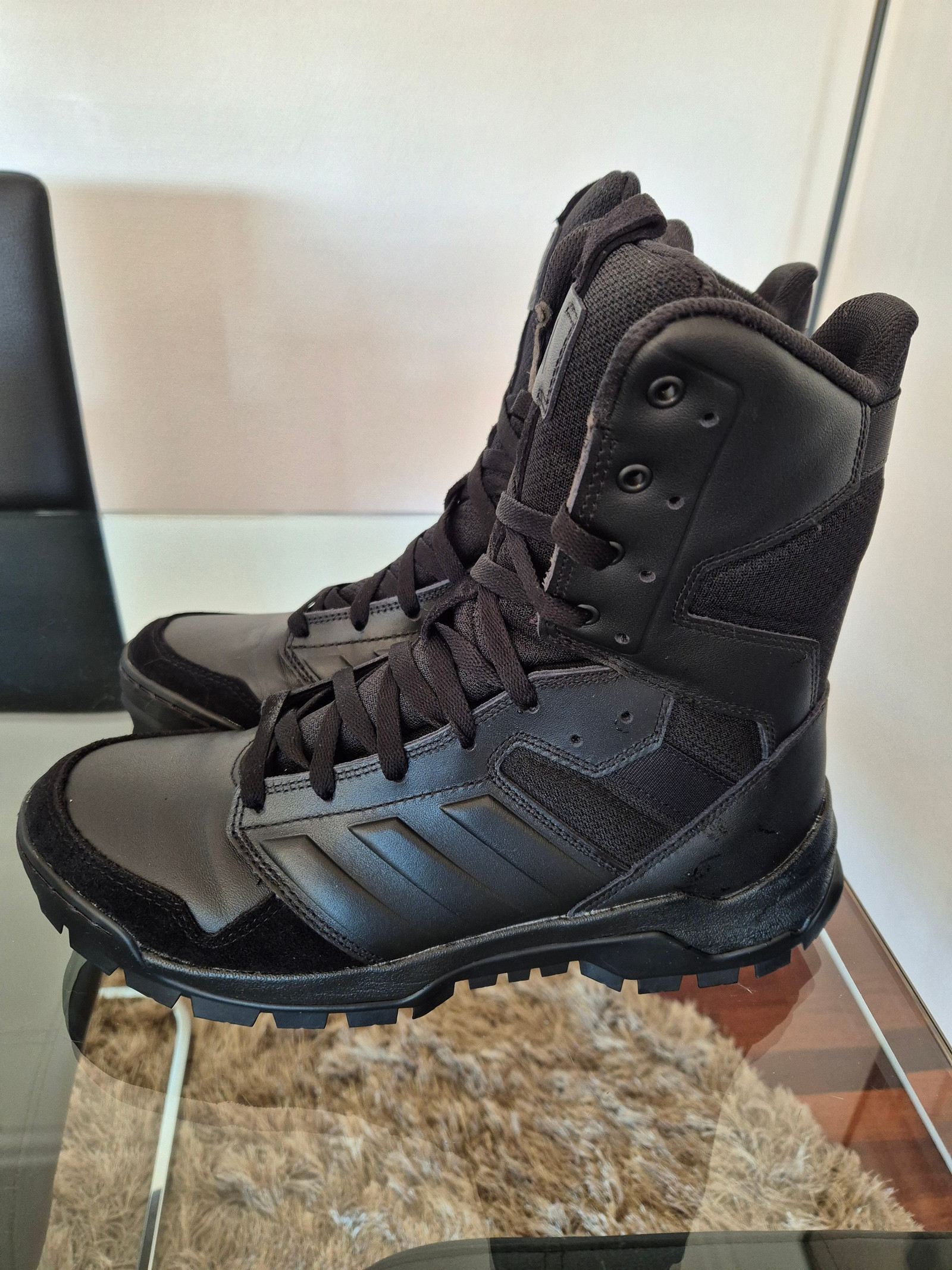 Adidas GSG 9.2024 str. 42 2 3 FINN torget