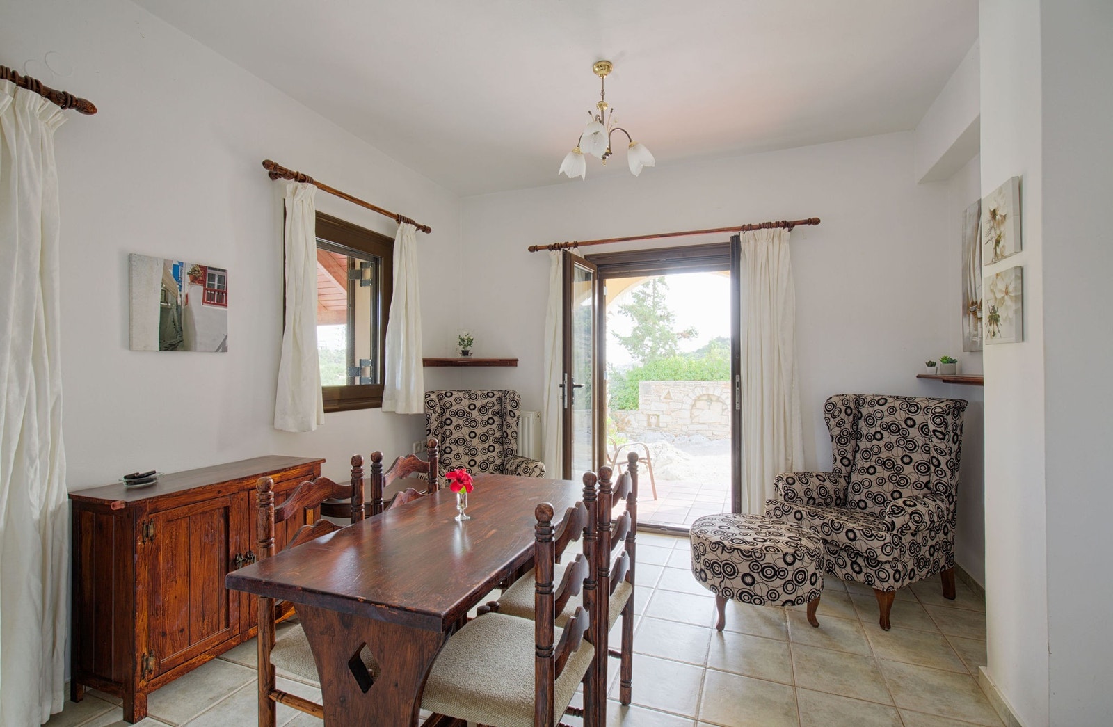 Spiseplass og godstoler Galleribilde