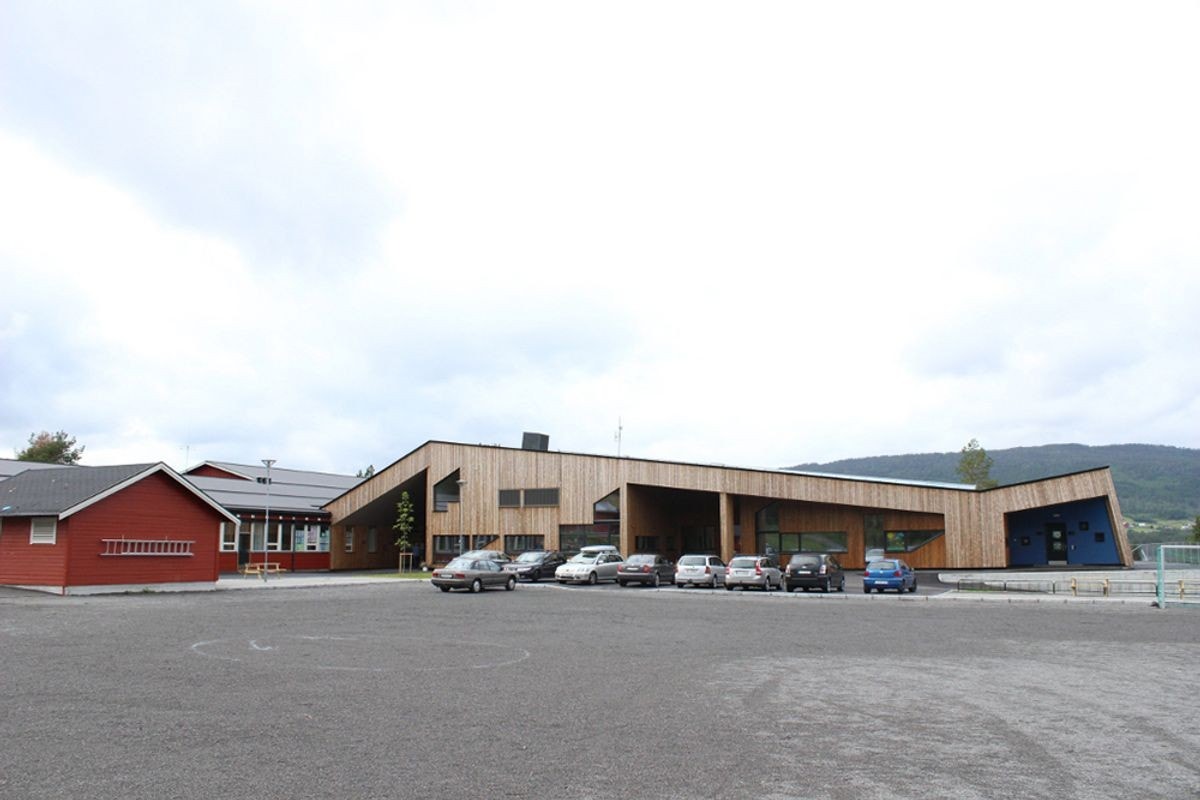 Valle skole ligger like ved Galleribilde