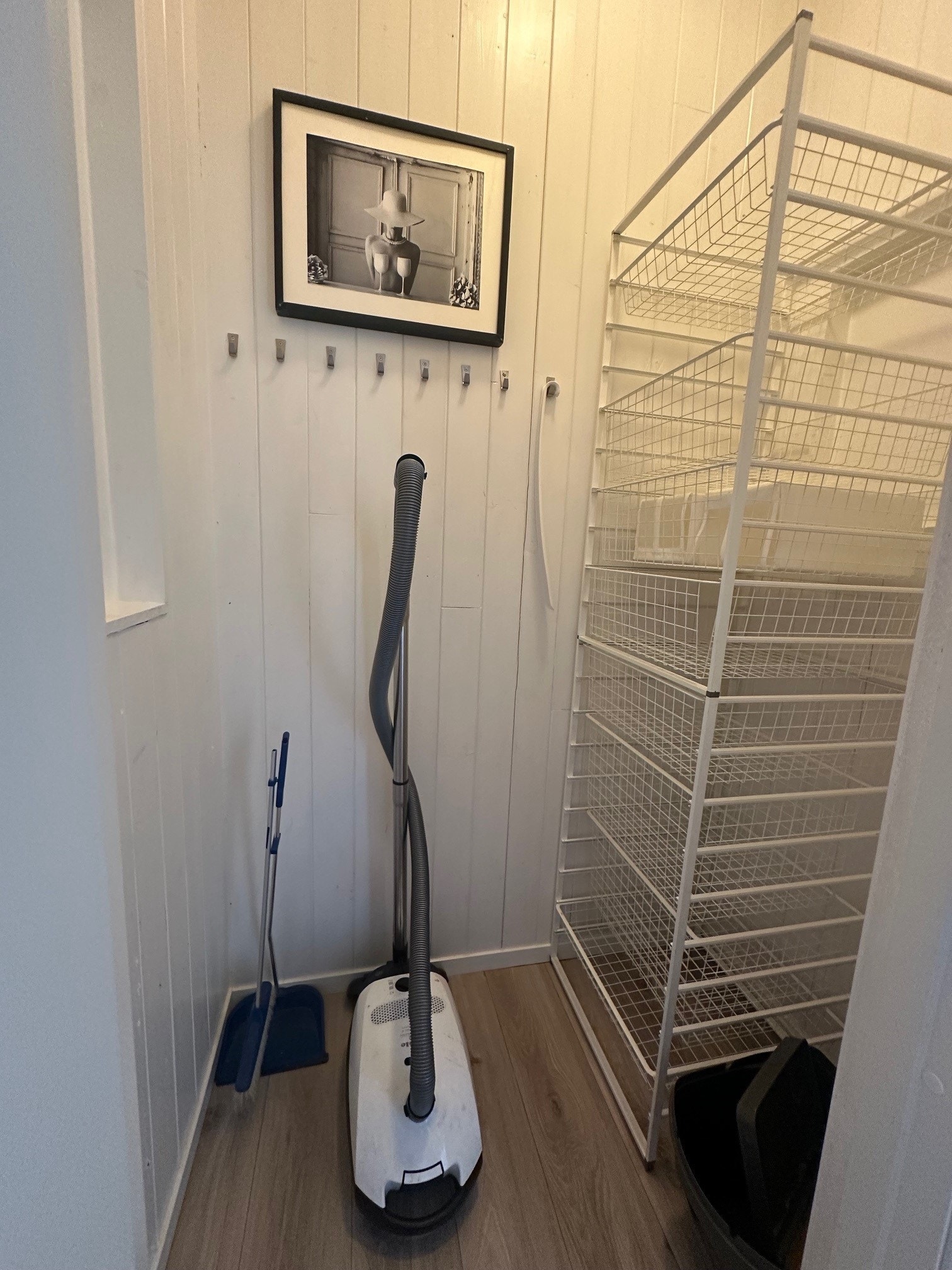 Praktisk bod inne i leiligheten Galleribilde