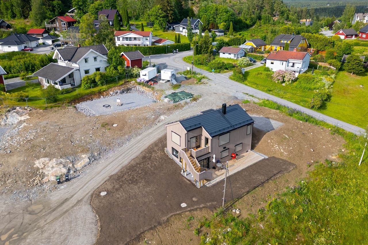 Foto av kundetilpasset Hus1 og tomter - De nye eneboligene får romslige tomter, og ligger i et rolig område Galleribilde
