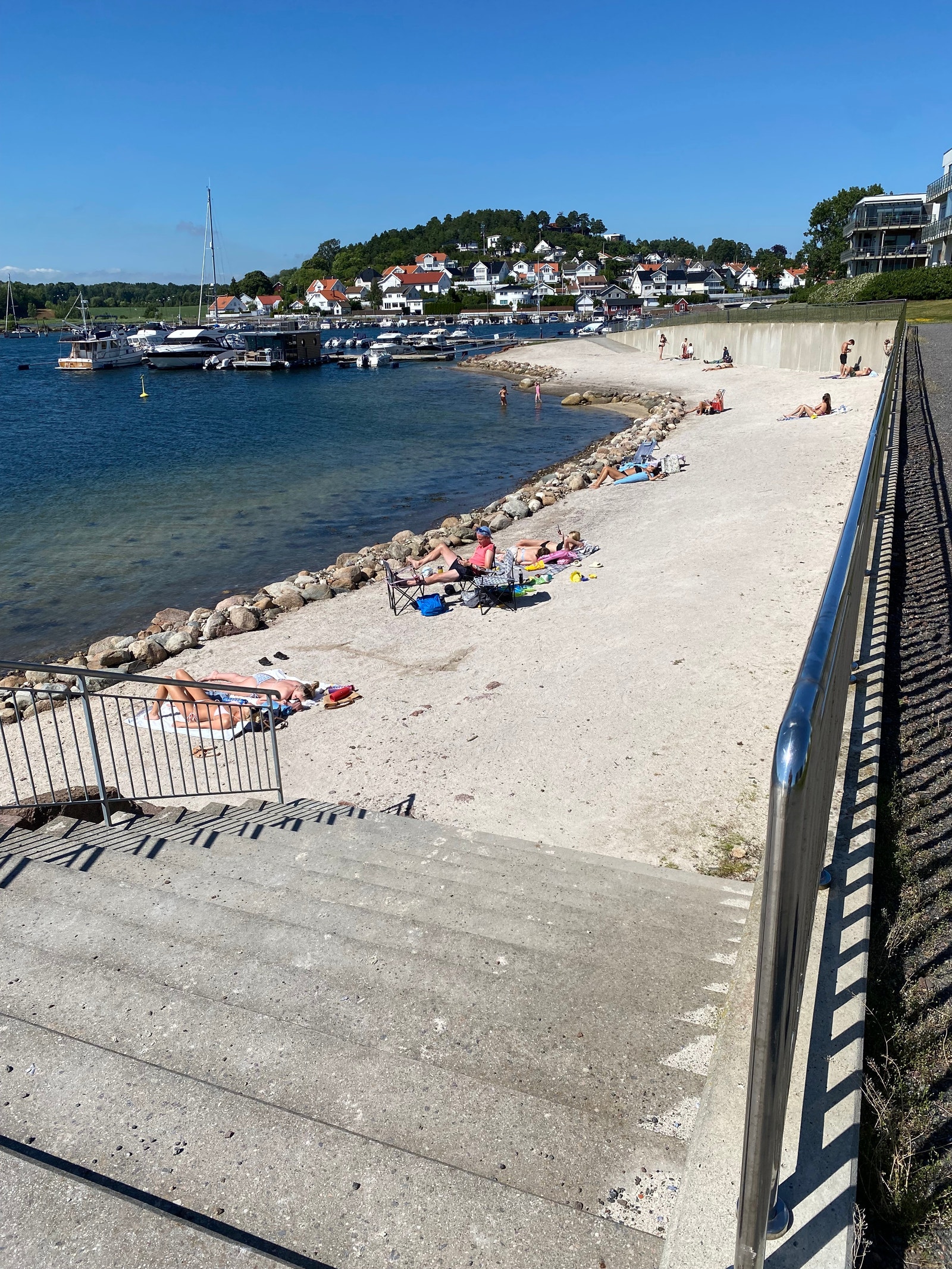 Stranden er bare 50 m unna. Galleribilde