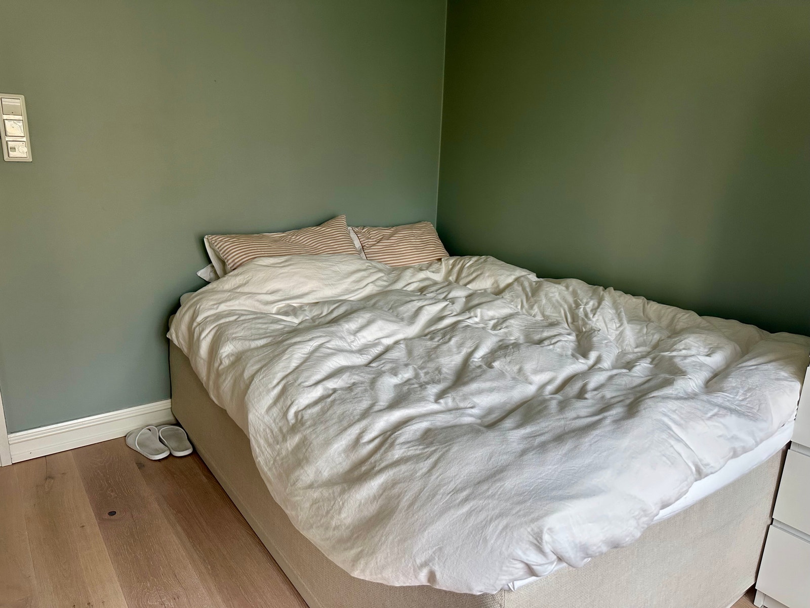 Fint soverom med dobbeltseng 150x200 Galleribilde