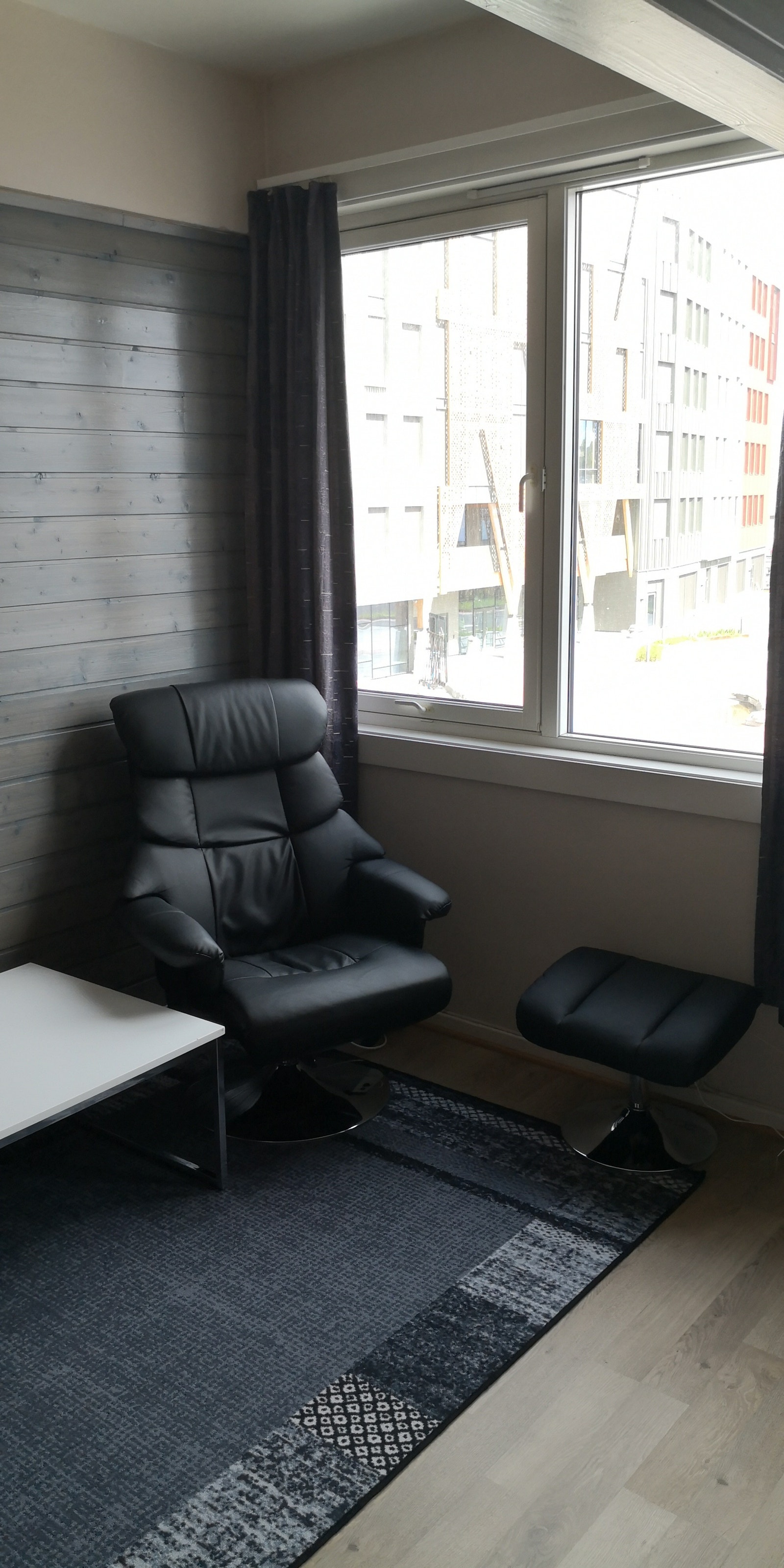 Hybel 2, UTLEID Galleribilde