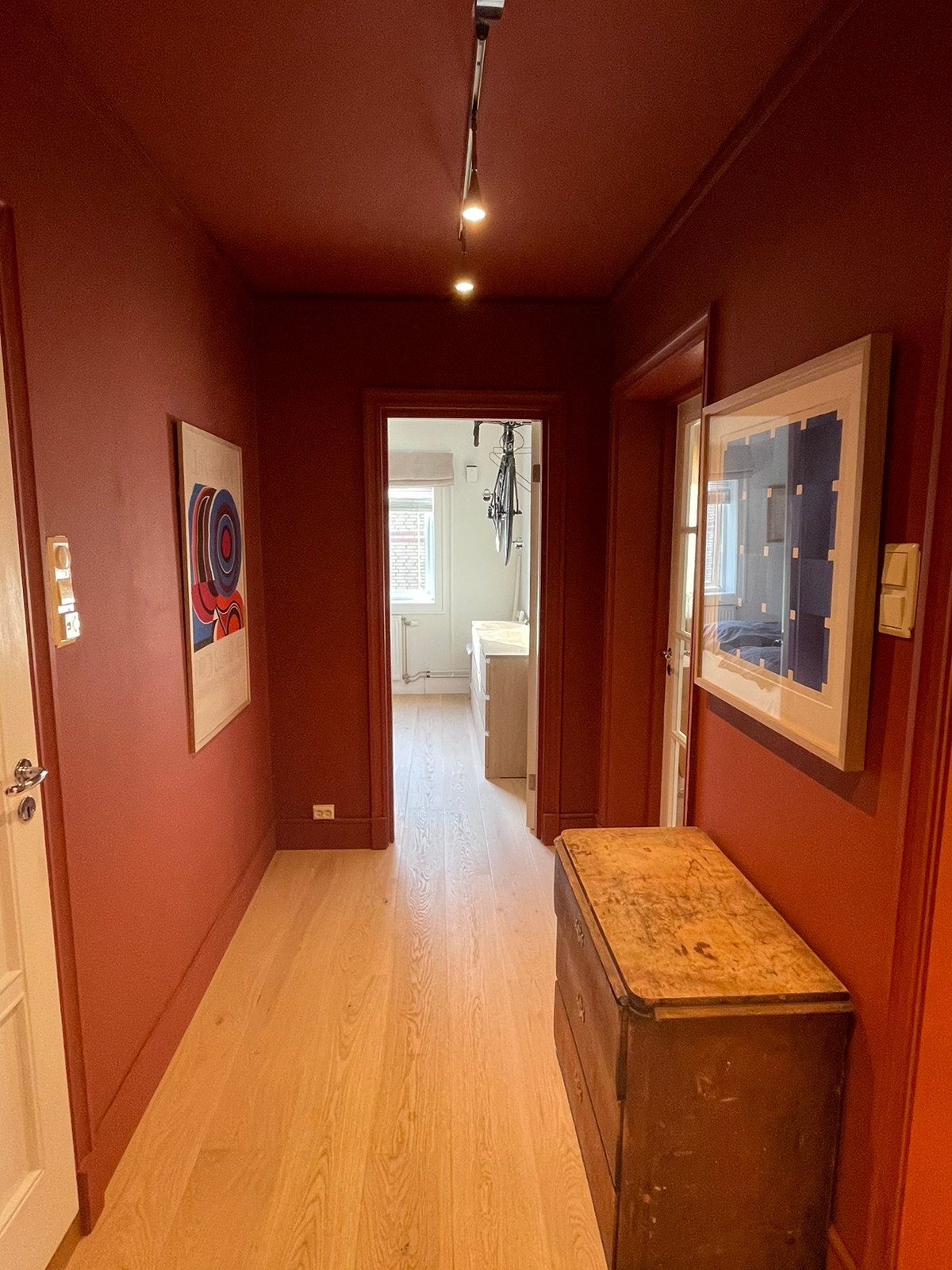 Entre, sett fra inngangsdør Galleribilde