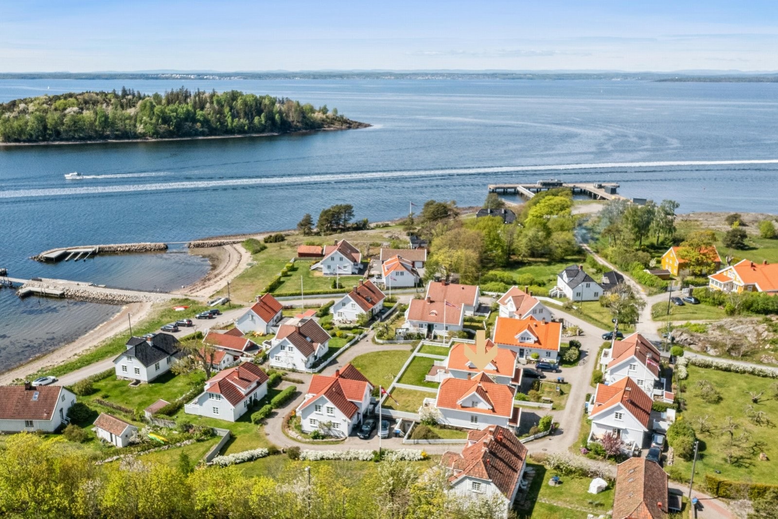 Stedet er en liten perle - med fantastisk natur, vakker skjærgård og et rikt fritidstilbud Galleribilde