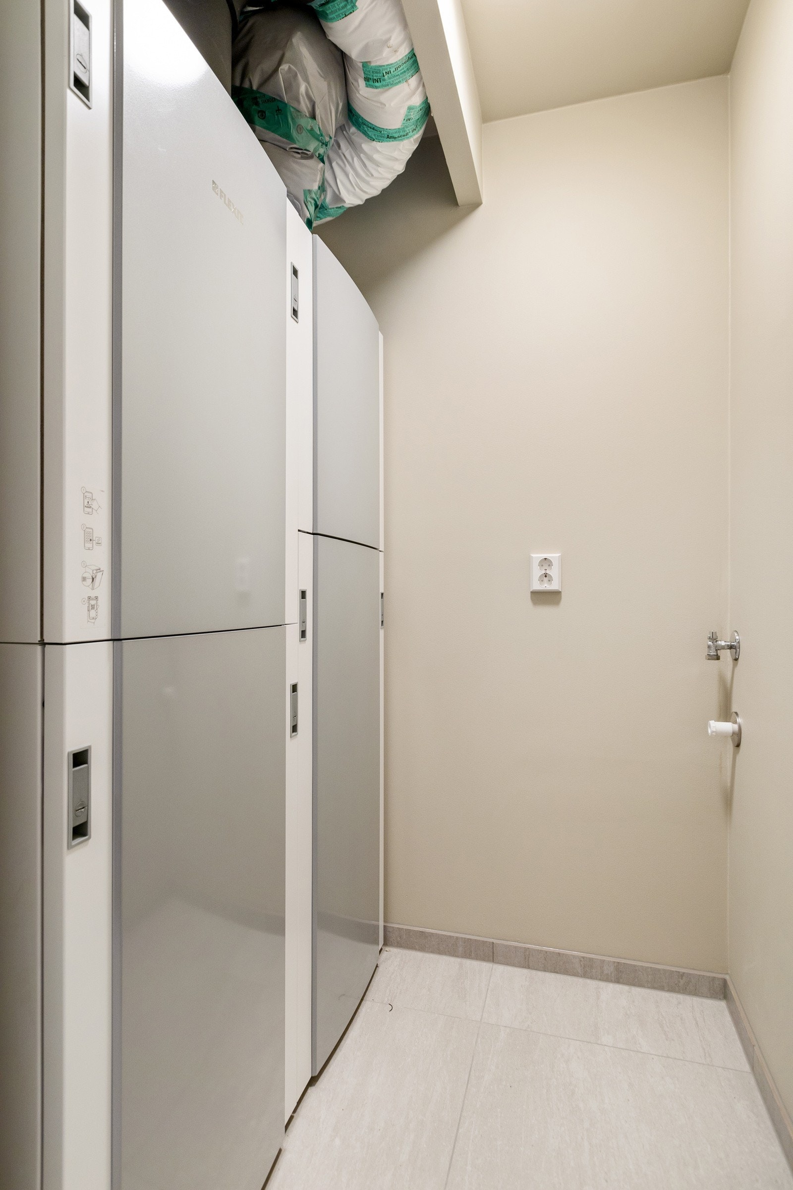 Eco nordic energiklasse A - luft til vann varmepumpe. Det er også mulighet for ekstra vaskemaskin i dette rommet Galleribilde