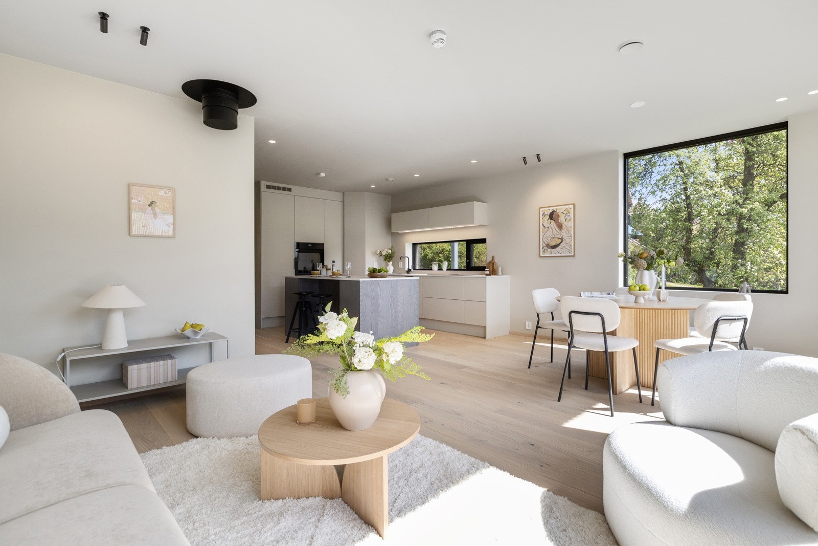 PrivatMegleren Renommé presenterer Kastanjeveien 20B! Galleribilde