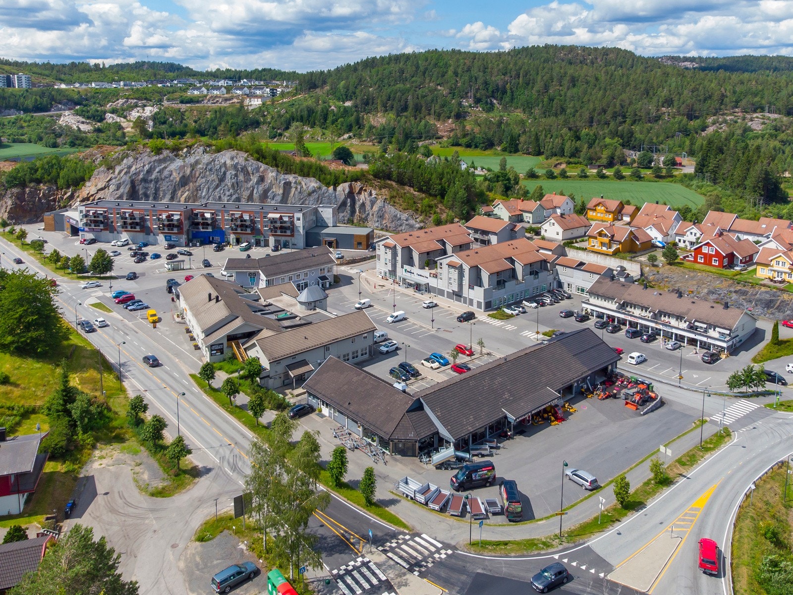 Deler av Froland sentrum - Osedalen. Galleribilde
