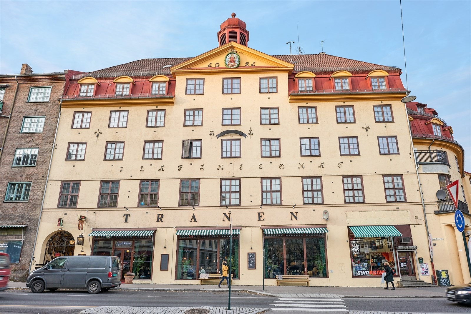 Tranen - Åpent bakeri ligger like ved leiligheten og kan by på deilig bakst. Galleribilde