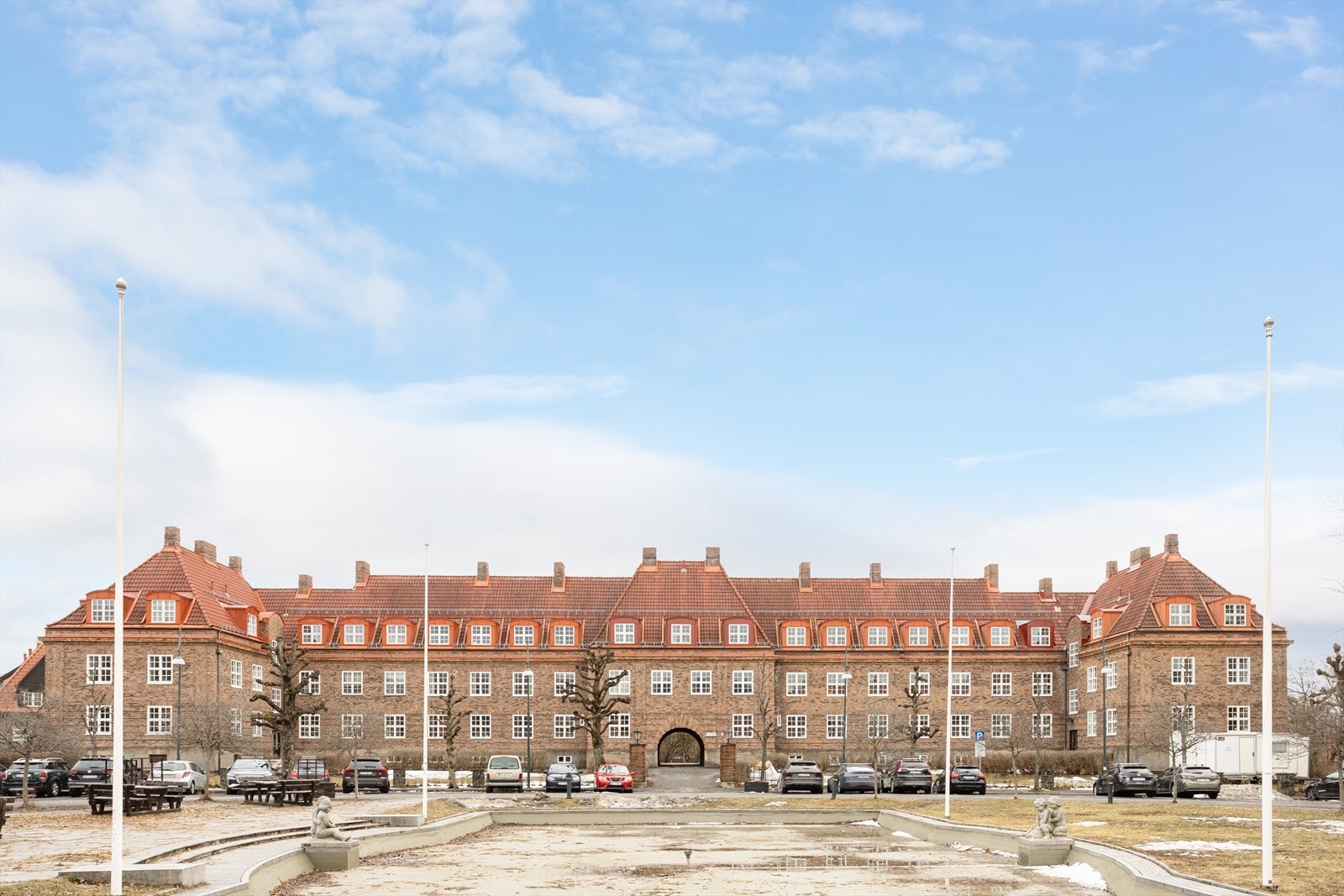 En fantastisk beliggenhet på Damplassen - midt i hjertet av Ullevål Hageby. Galleribilde