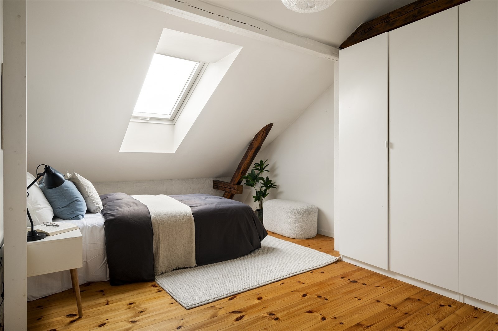 Soverom III har også plass til dobbeltseng og har et garderobeskap som vil medfølge. Galleribilde