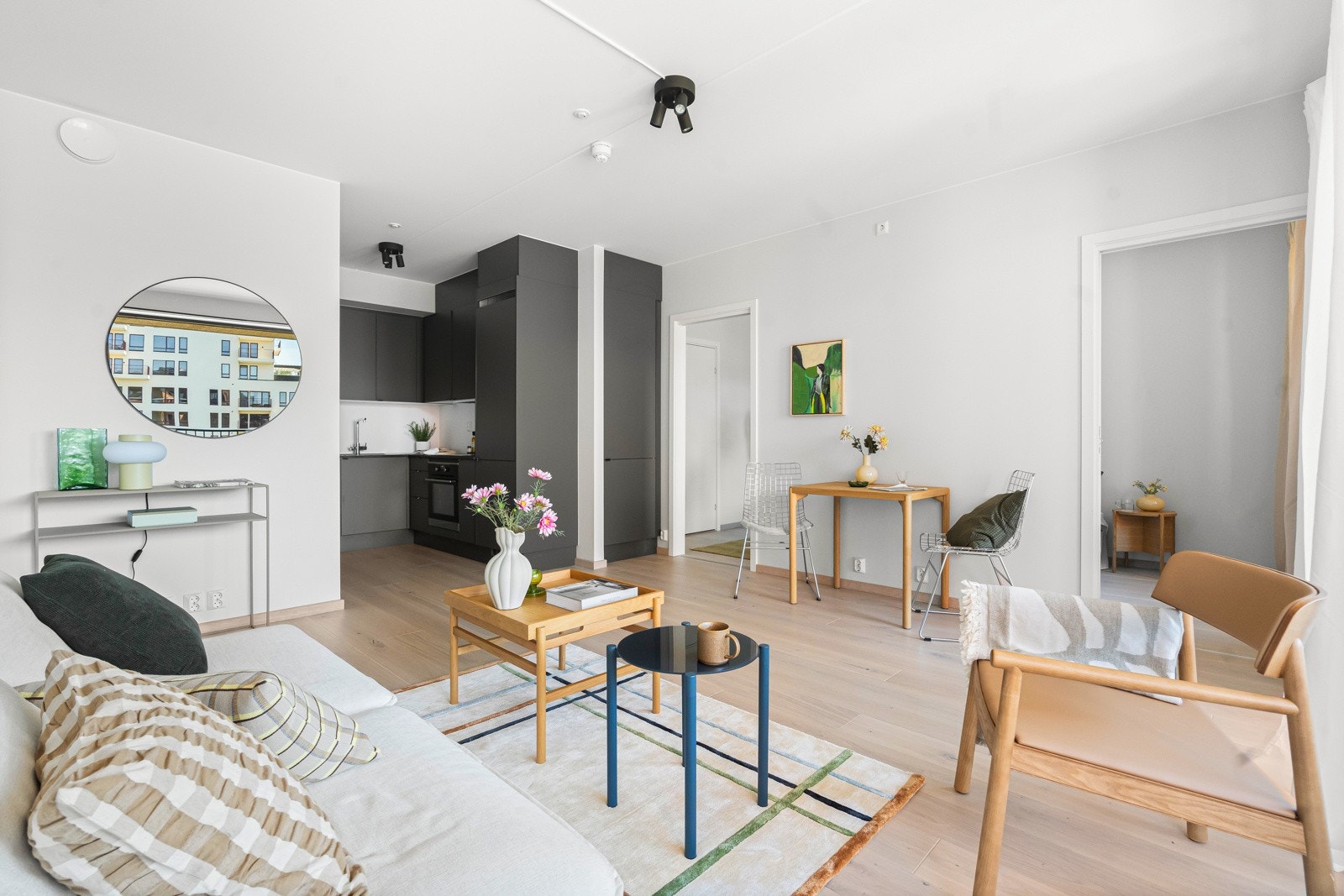 Fra stuen mot kjøkkenet. Galleribilde