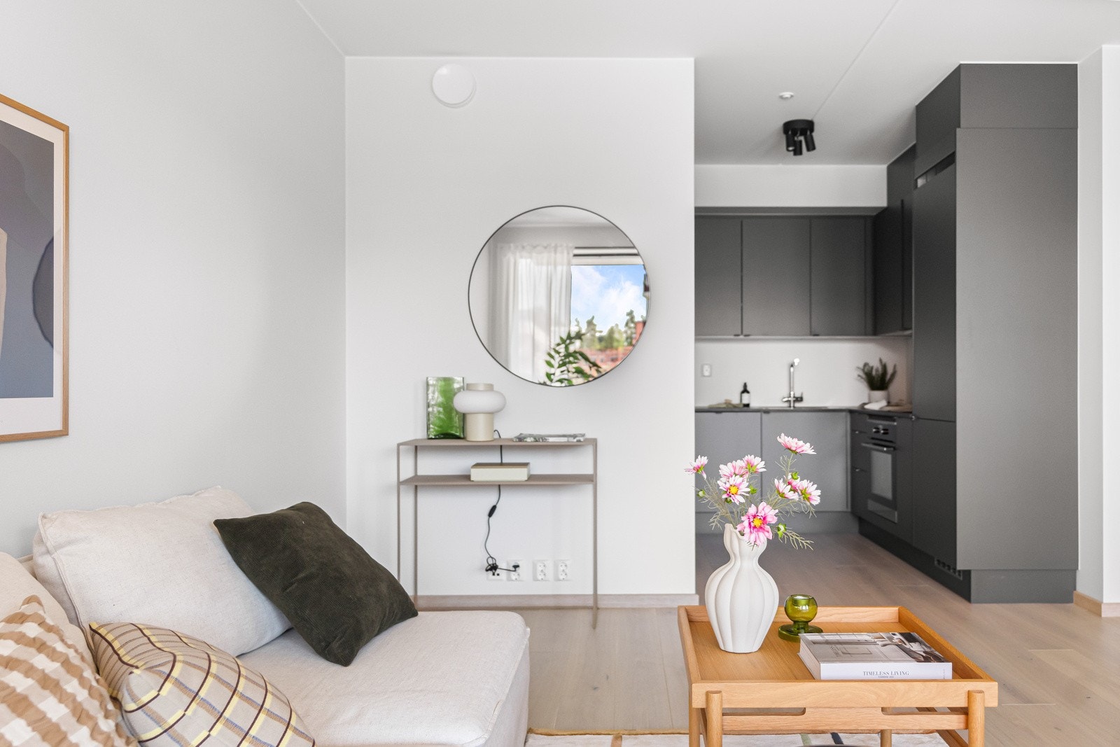 Videre inn til kjøkkenet. Galleribilde