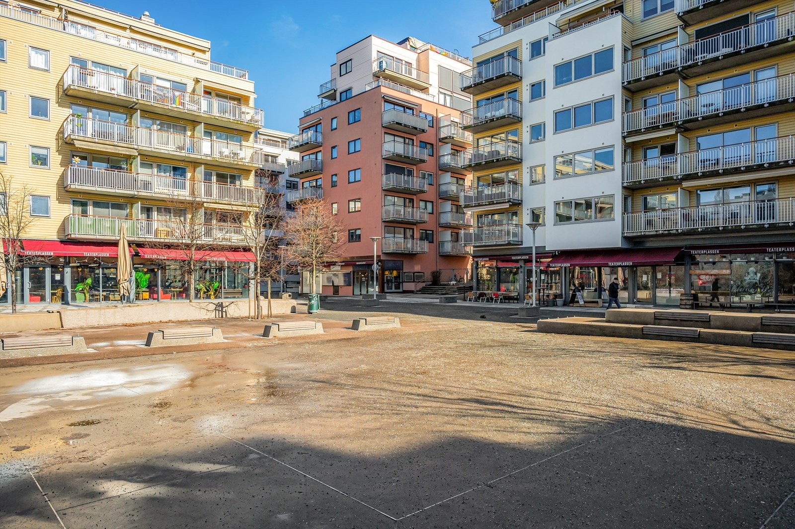 Teaterplassen Galleribilde