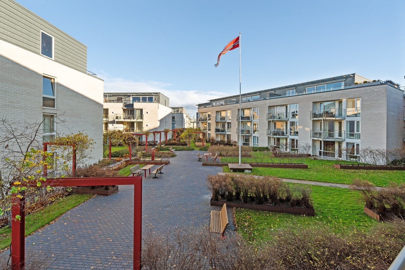 Sameiet byr på en egen park til bruk for beboerne. Denne befinner seg i fjerde etasje. Galleribilde