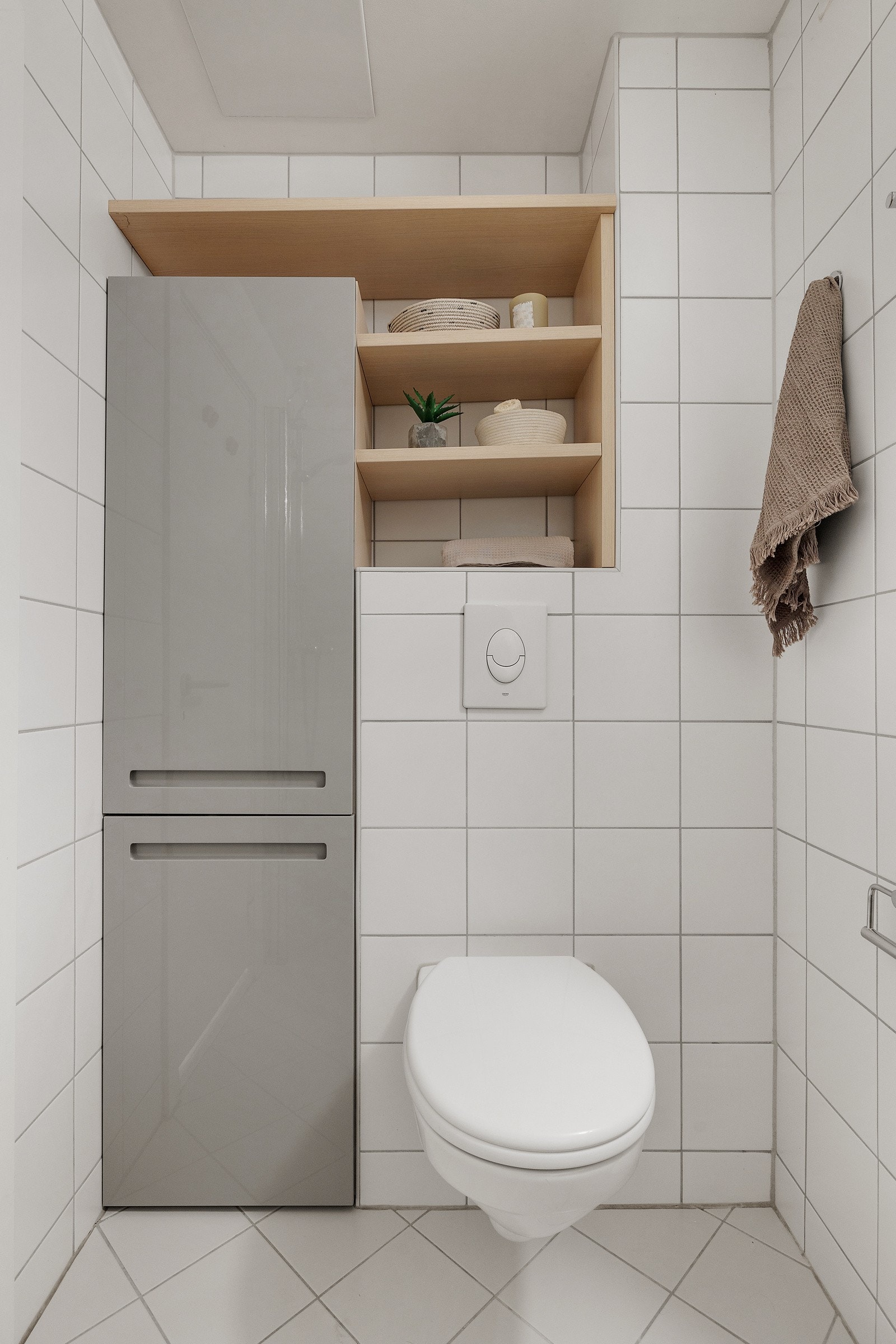 Det er gode oppbevaringsmuligheter i skap. Galleribilde