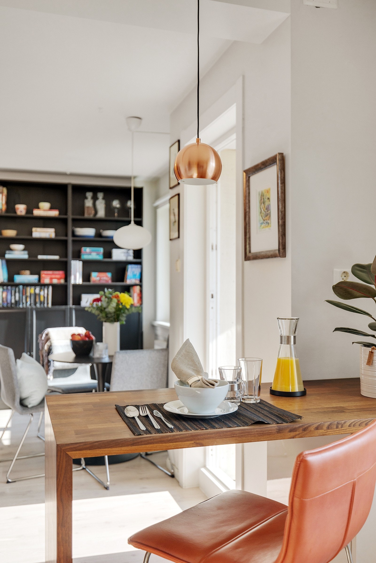 Her kan man nyte morgenkaffen og frokosten. Galleribilde