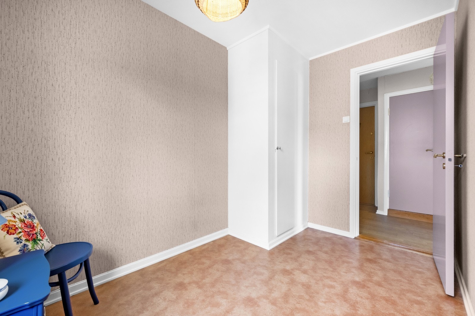 Tre soverom gir valgfrihet, hvor et av rommene f.eks kan benyttes til barnerom, gjesterom eller kontor. Galleribilde