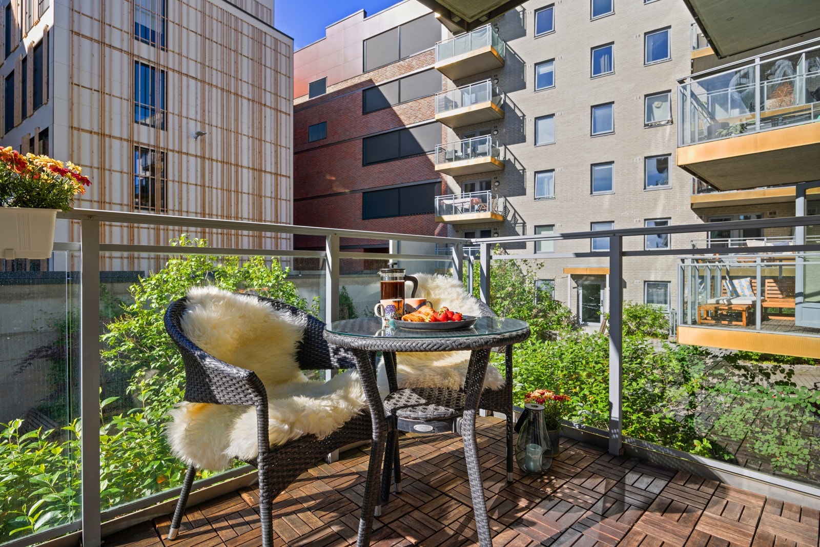 På balkongen er det lov med gass og elektrisk grill. Galleribilde