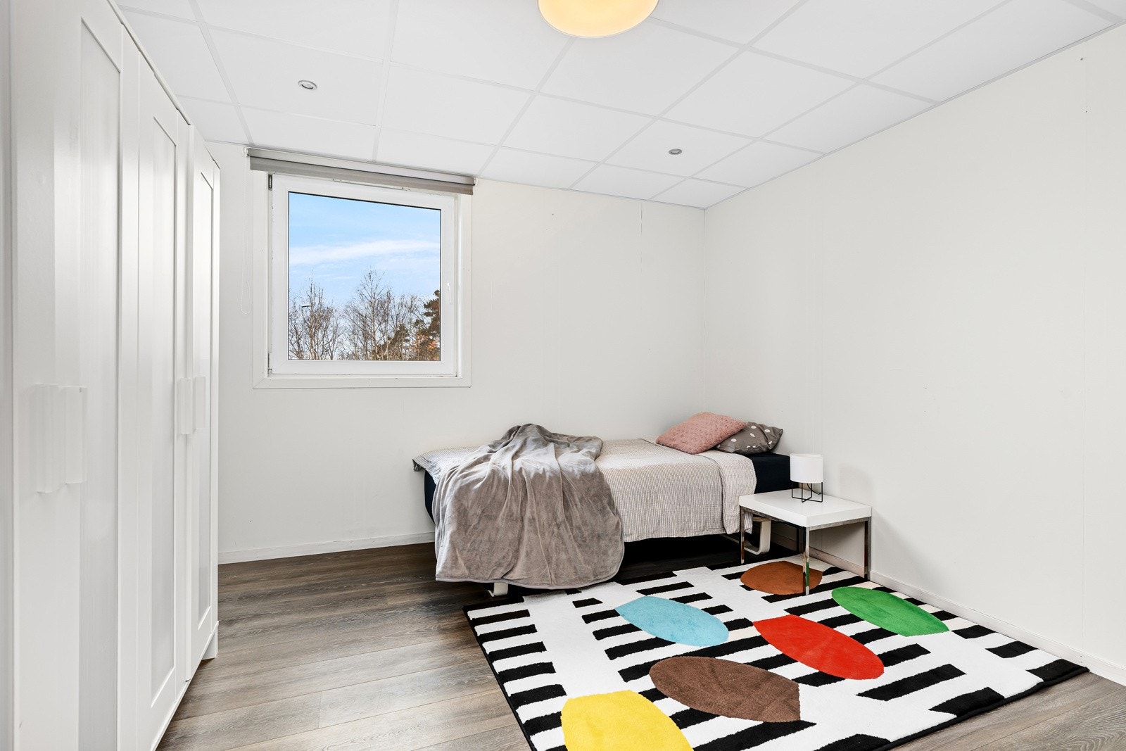 - Soverom 3 | Også av romslig størrelse med plass til garderobeskap - Galleribilde