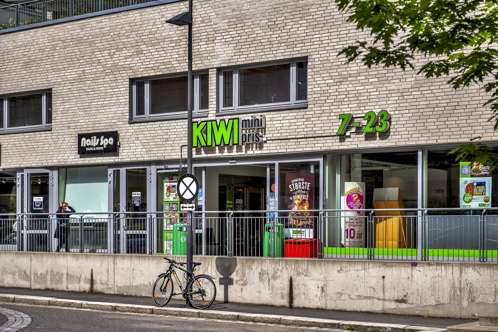 KIWI er bare ca. 4 min gange fra leilighetene. Galleribilde
