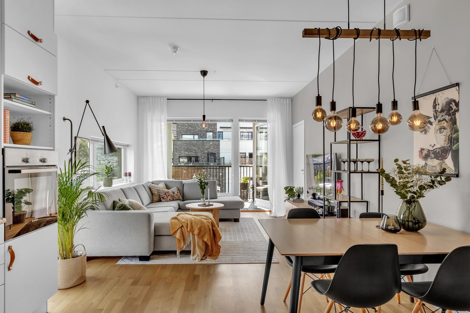 Dette hjemmet holder en gjennomgående høy standard og har en bra intern beliggenhet. Galleribilde